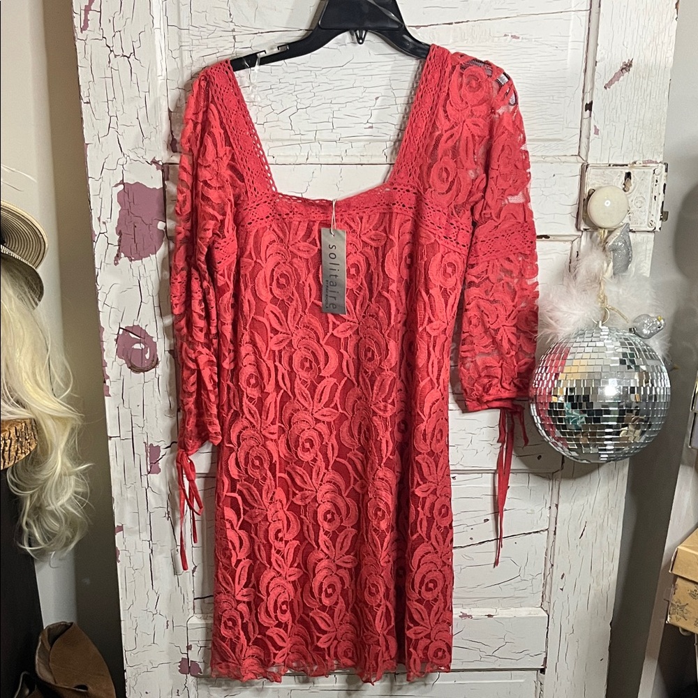 NWT Solitaire Coral Lace Long Sleeve Dress